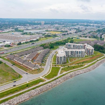 Modern Hamilton Homes Lake Ontario Shore By Globalstay Esterno foto