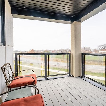 Modern Hamilton Homes Lake Ontario Shore By Globalstay Esterno foto