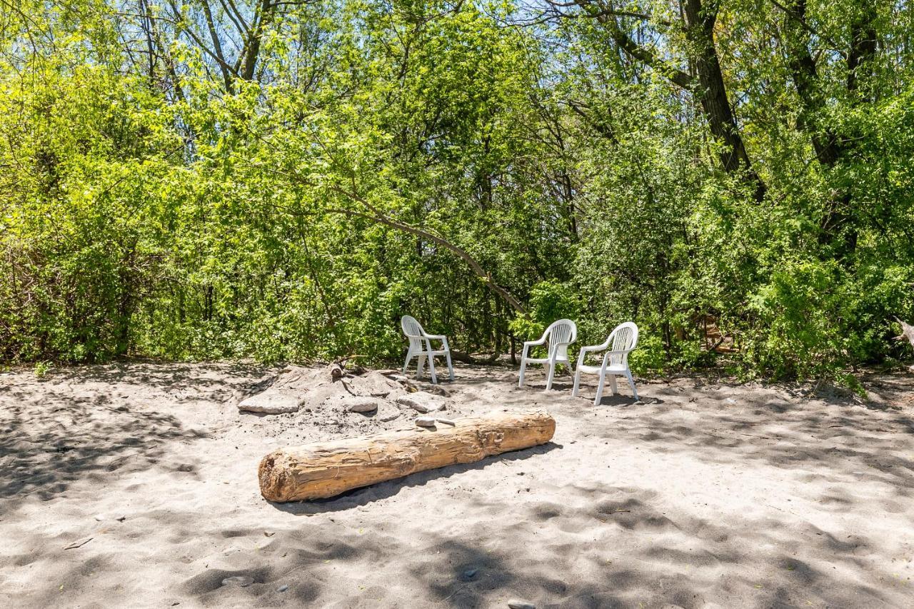 Modern Hamilton Homes Lake Ontario Shore By Globalstay Esterno foto
