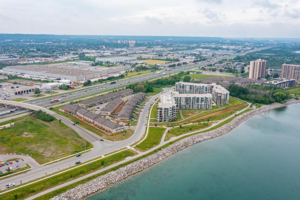 Modern Hamilton Homes Lake Ontario Shore By Globalstay Esterno foto