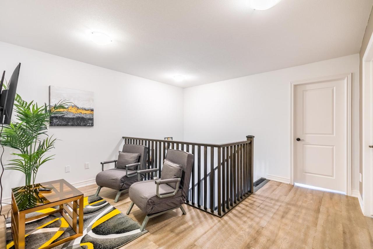 Modern Hamilton Homes Lake Ontario Shore By Globalstay Esterno foto