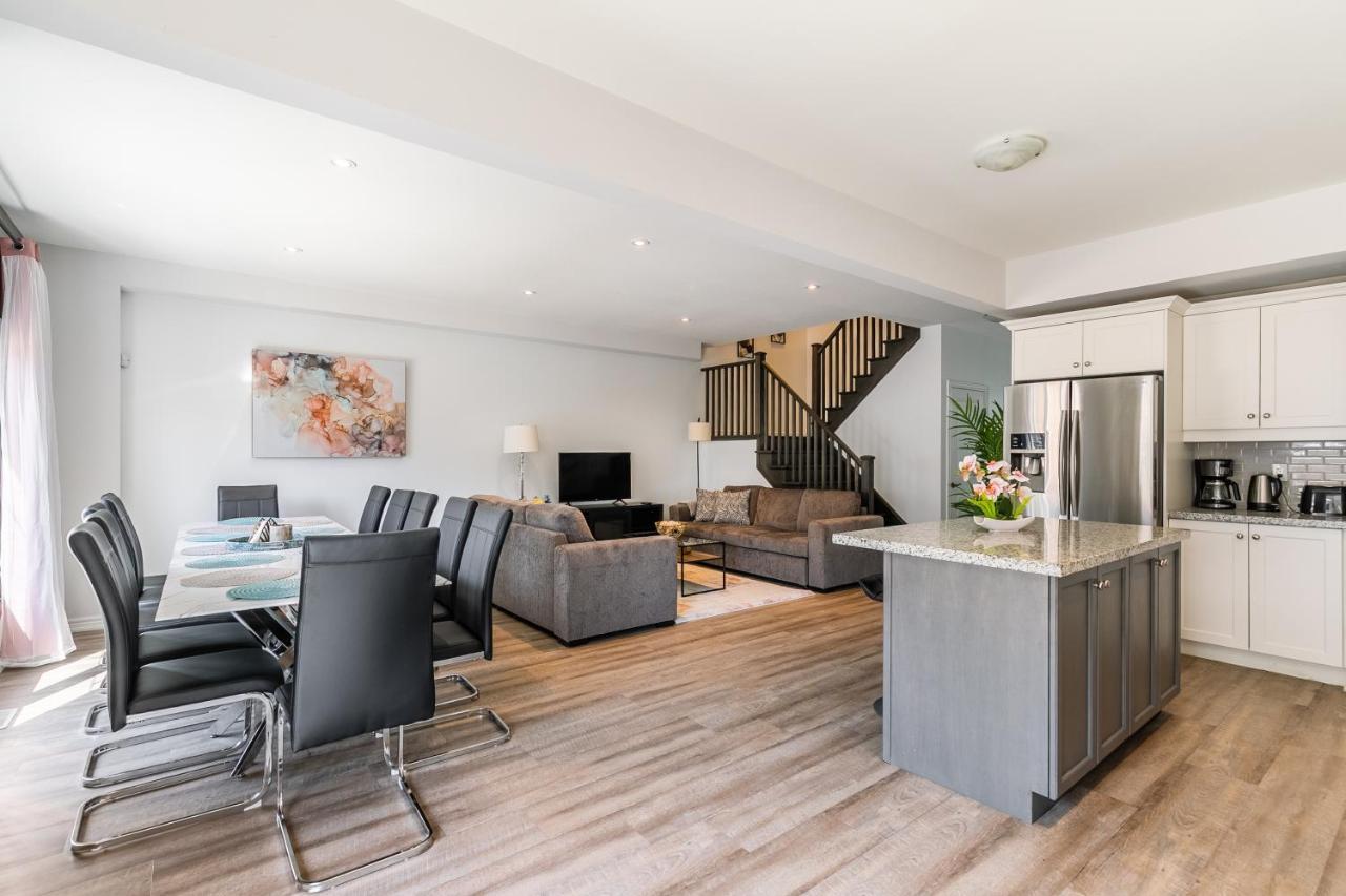 Modern Hamilton Homes Lake Ontario Shore By Globalstay Esterno foto