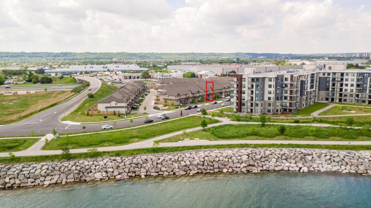 Modern Hamilton Homes Lake Ontario Shore By Globalstay Esterno foto