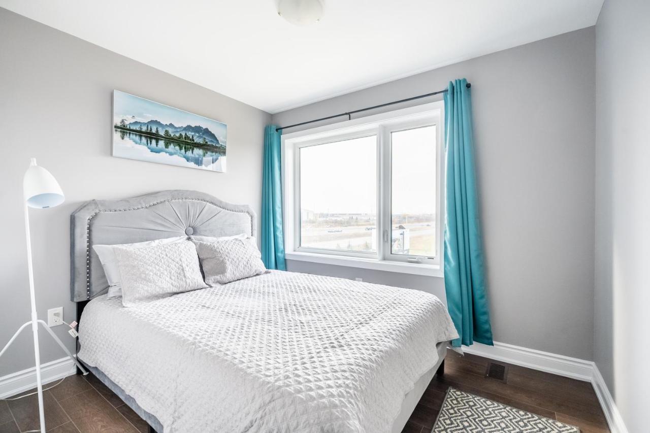 Modern Hamilton Homes Lake Ontario Shore By Globalstay Esterno foto