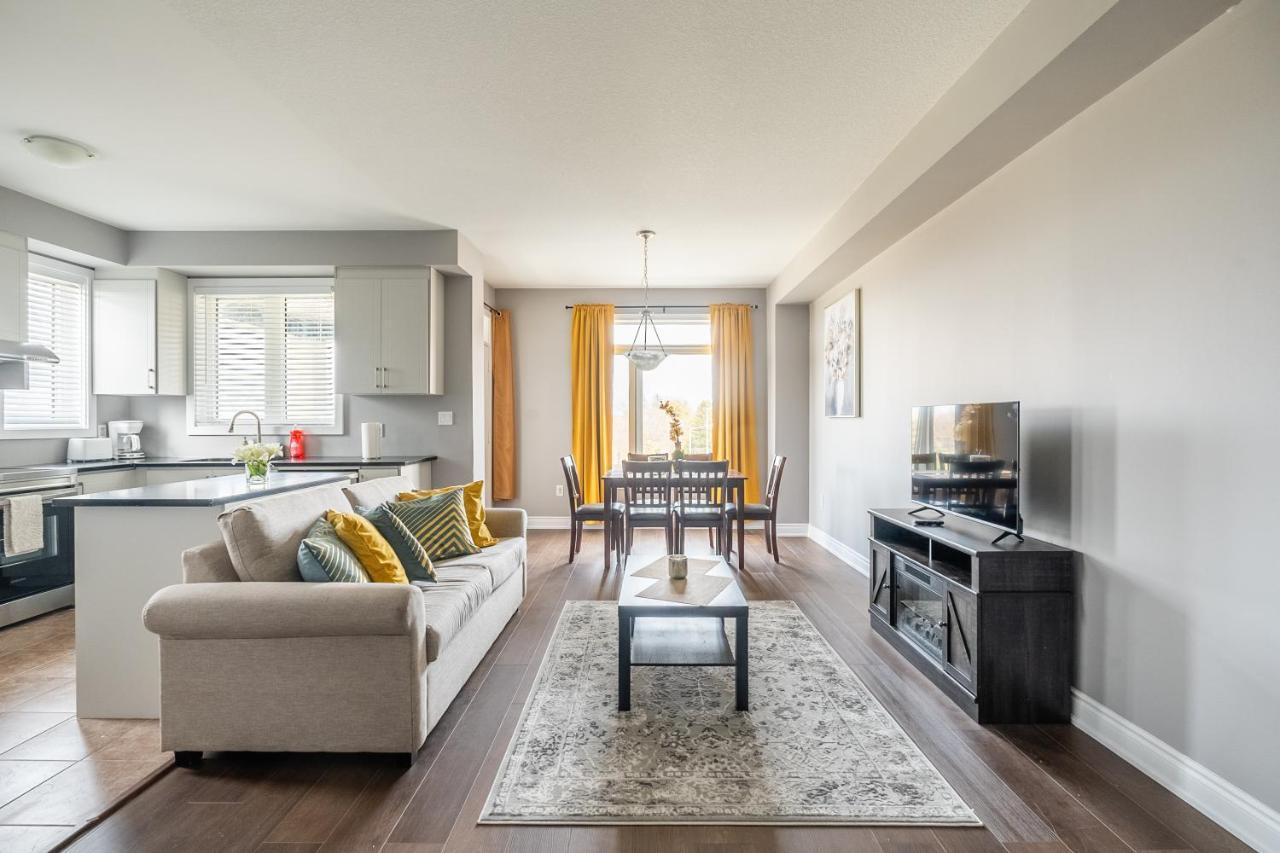 Modern Hamilton Homes Lake Ontario Shore By Globalstay Esterno foto