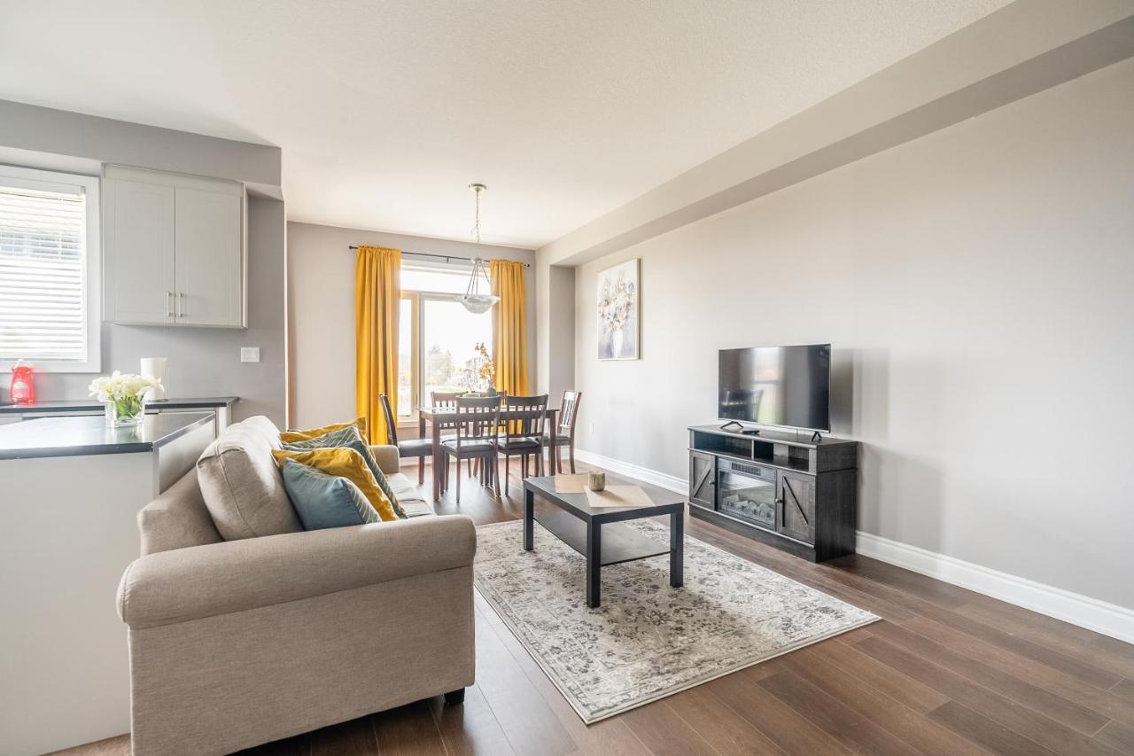 Modern Hamilton Homes Lake Ontario Shore By Globalstay Esterno foto