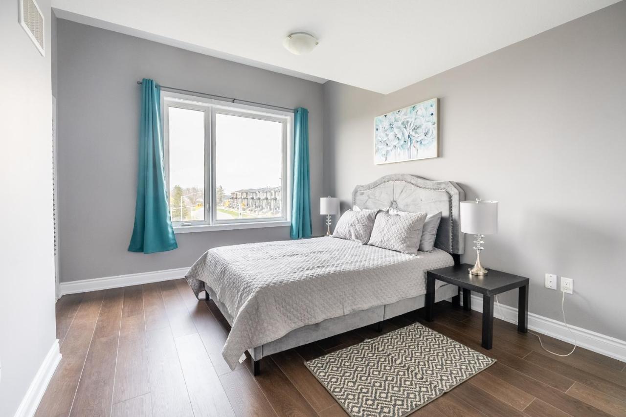 Modern Hamilton Homes Lake Ontario Shore By Globalstay Esterno foto