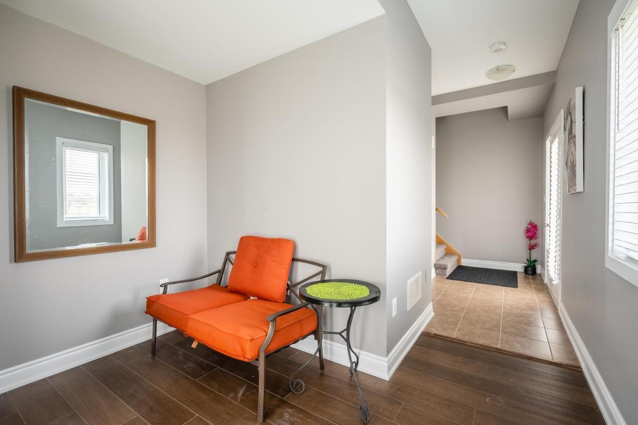 Modern Hamilton Homes Lake Ontario Shore By Globalstay Esterno foto