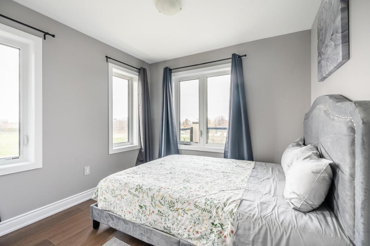 Modern Hamilton Homes Lake Ontario Shore By Globalstay Esterno foto